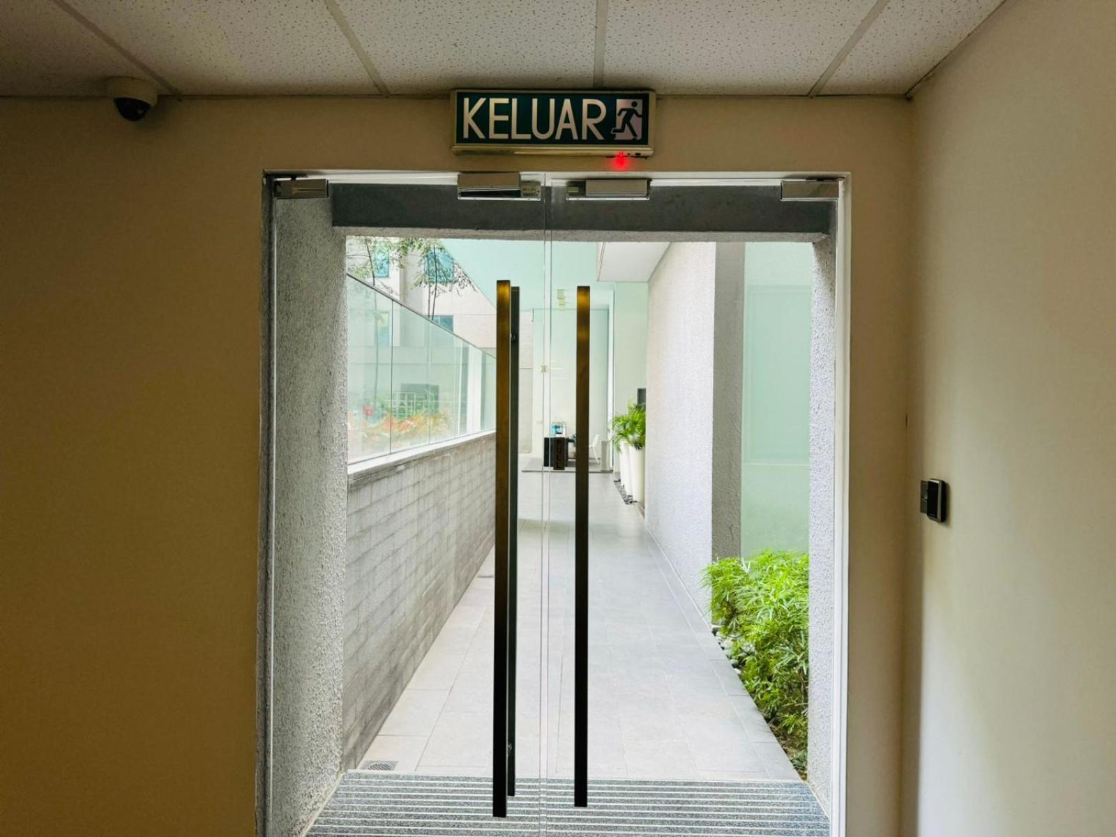 Summer Suites Klcc By Homestay Куала Лумпур Екстериор снимка