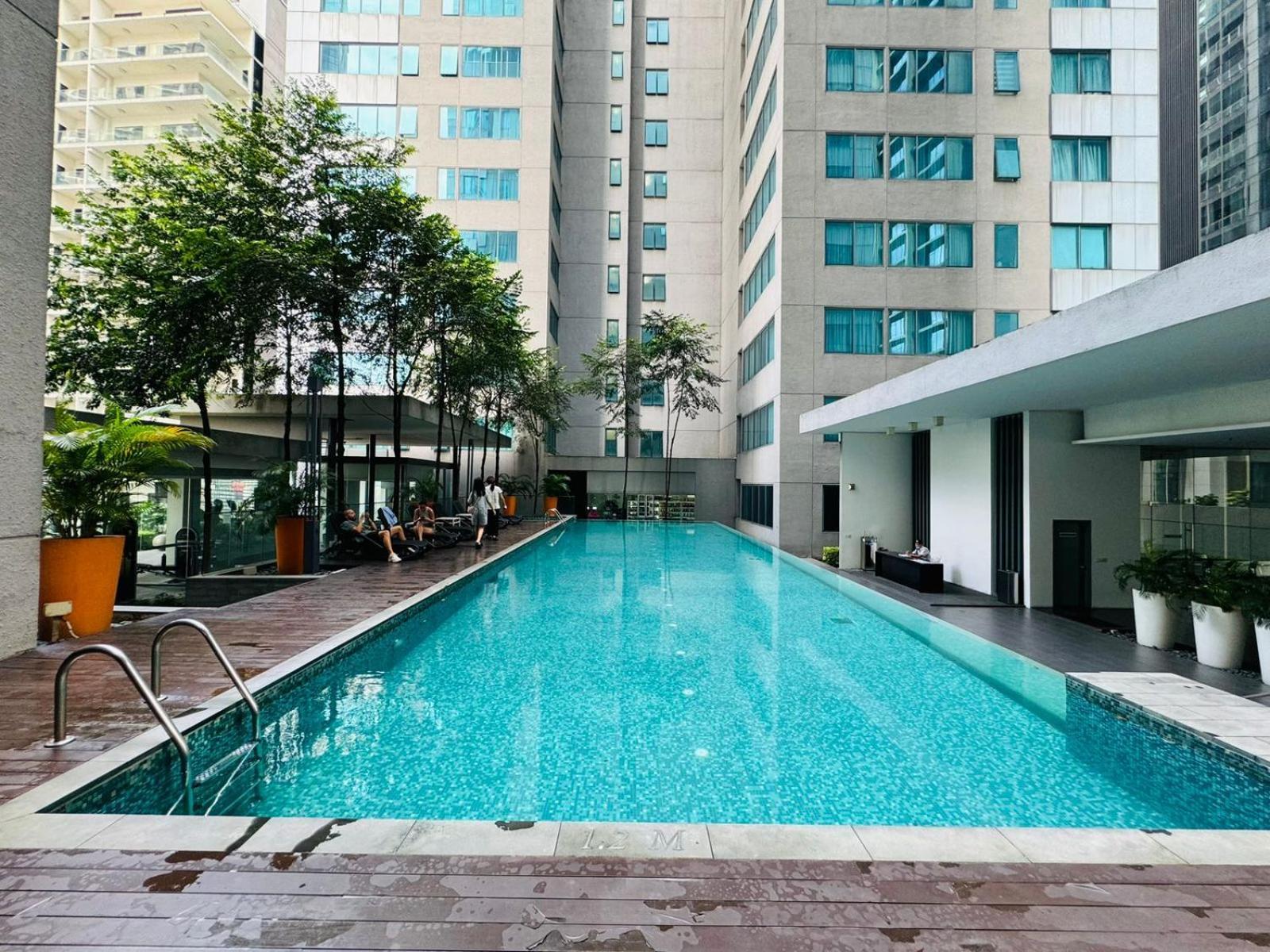Summer Suites Klcc By Homestay Куала Лумпур Екстериор снимка