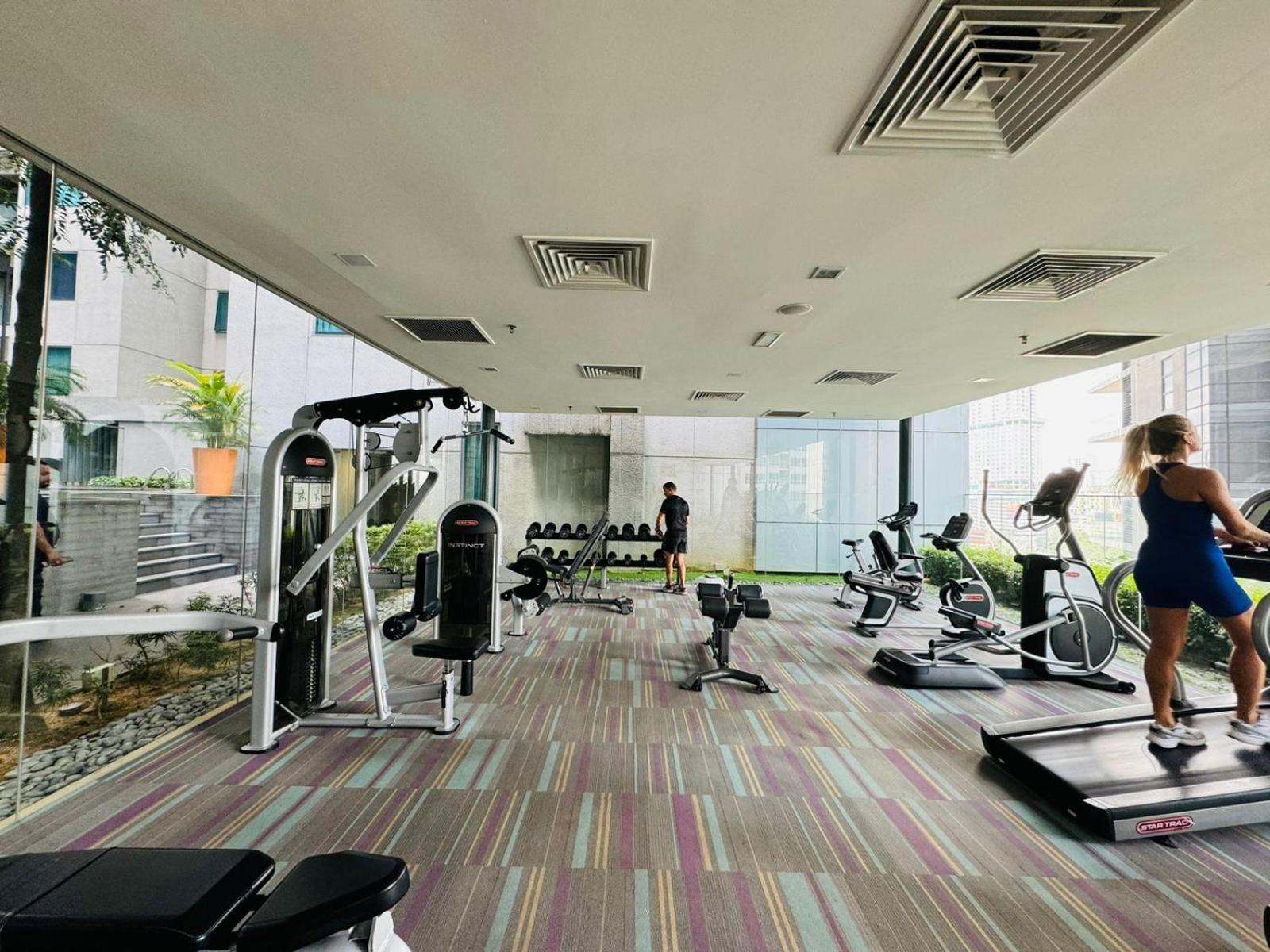 Summer Suites Klcc By Homestay Куала Лумпур Екстериор снимка