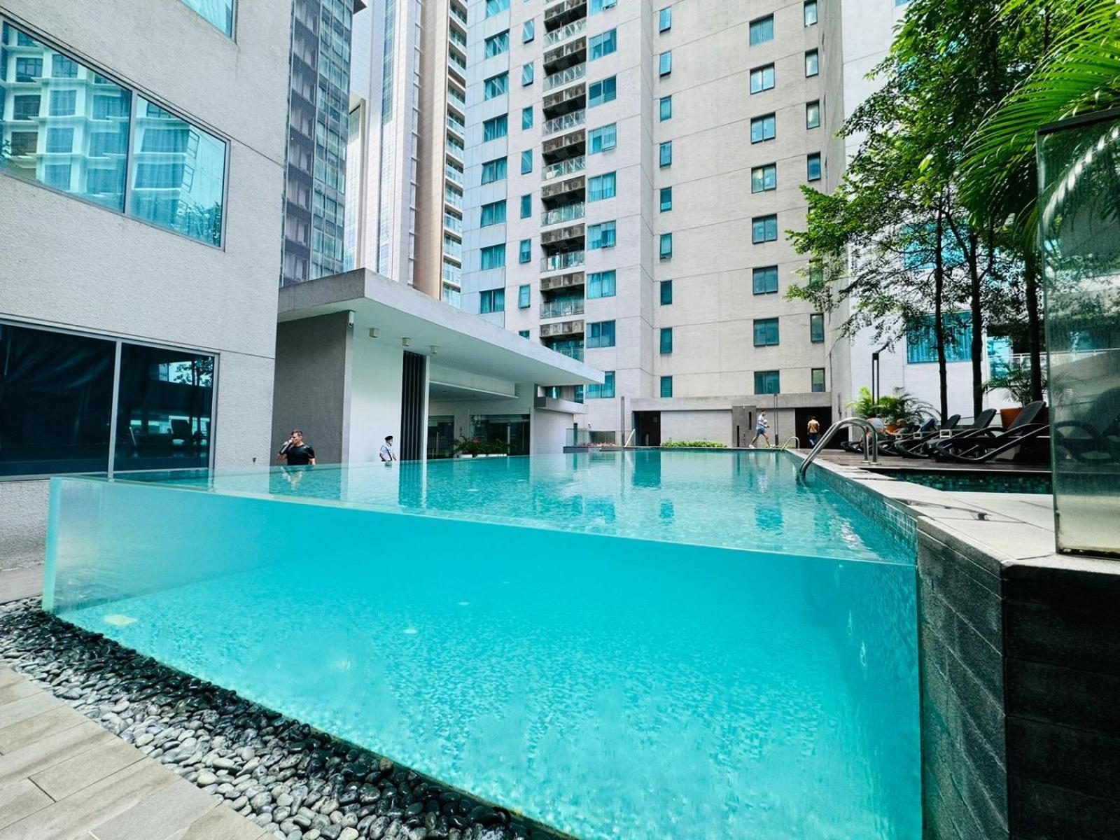 Summer Suites Klcc By Homestay Куала Лумпур Екстериор снимка