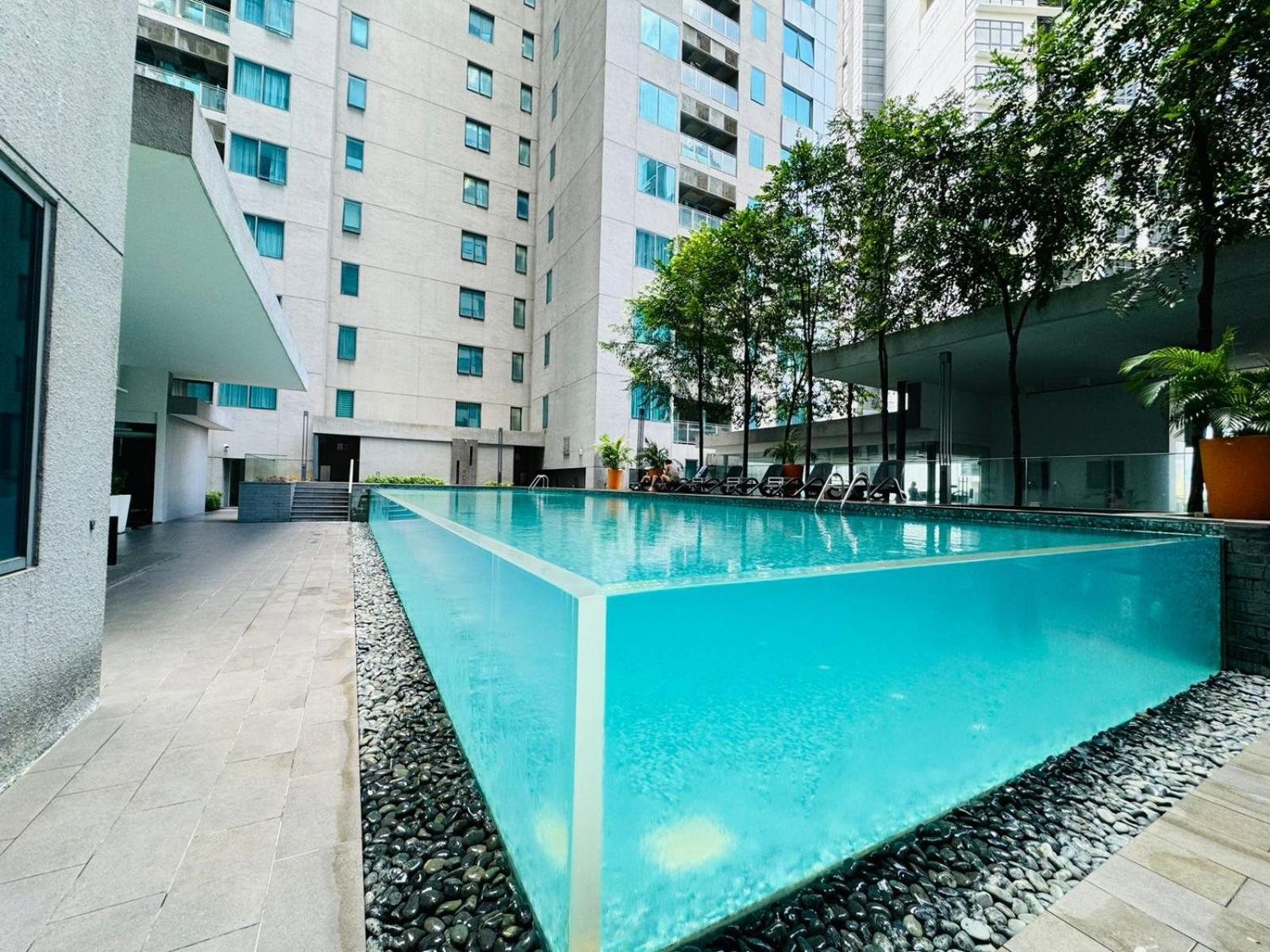 Summer Suites Klcc By Homestay Куала Лумпур Екстериор снимка