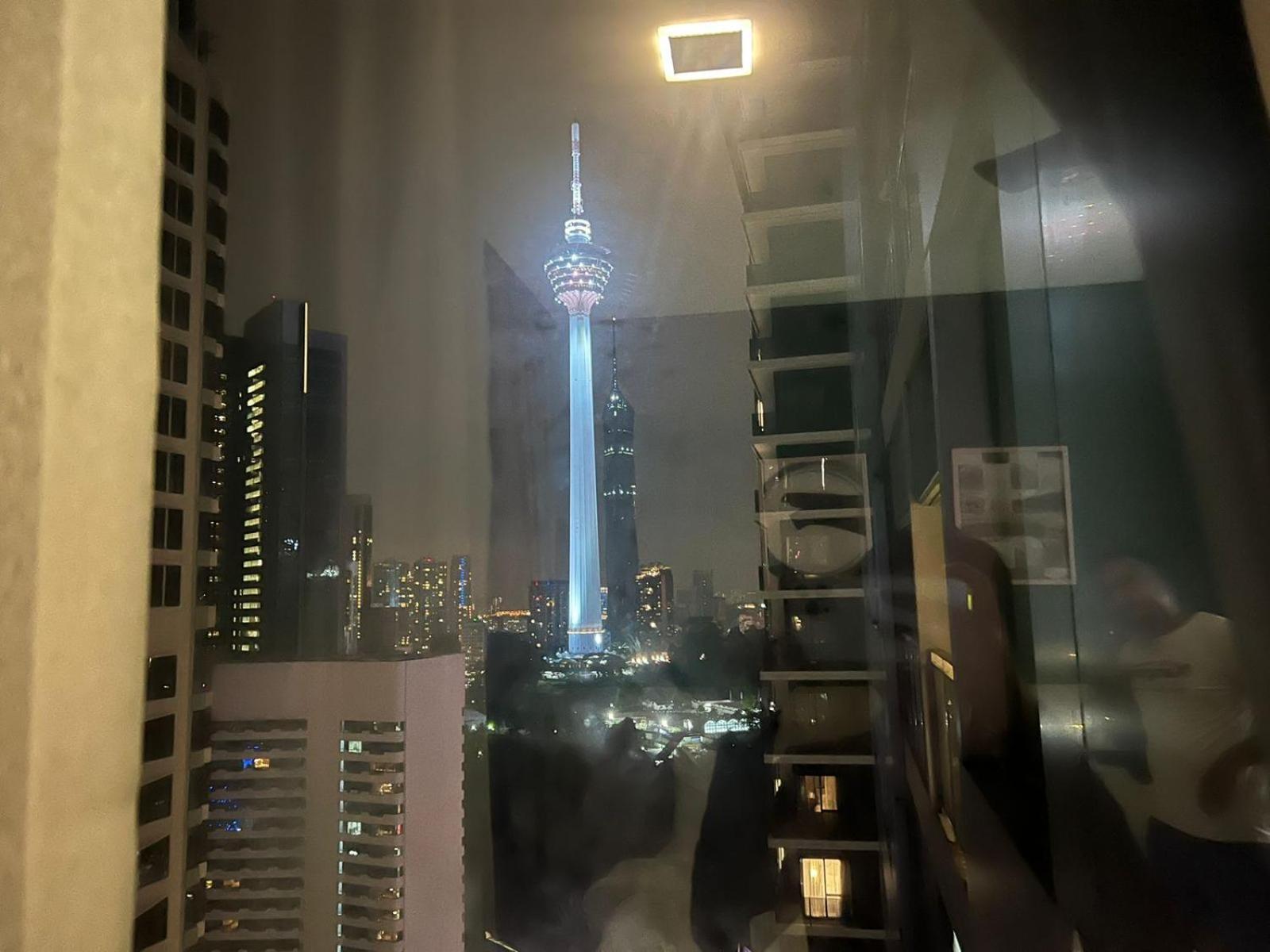 Summer Suites Klcc By Homestay Куала Лумпур Екстериор снимка