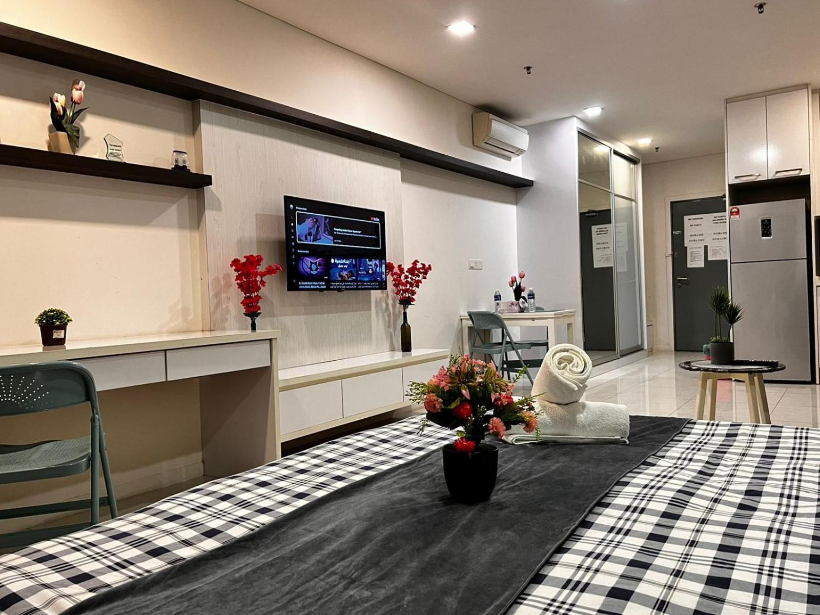 Summer Suites Klcc By Homestay Куала Лумпур Екстериор снимка