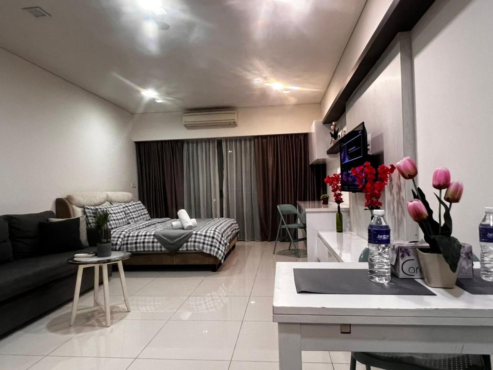 Summer Suites Klcc By Homestay Куала Лумпур Екстериор снимка