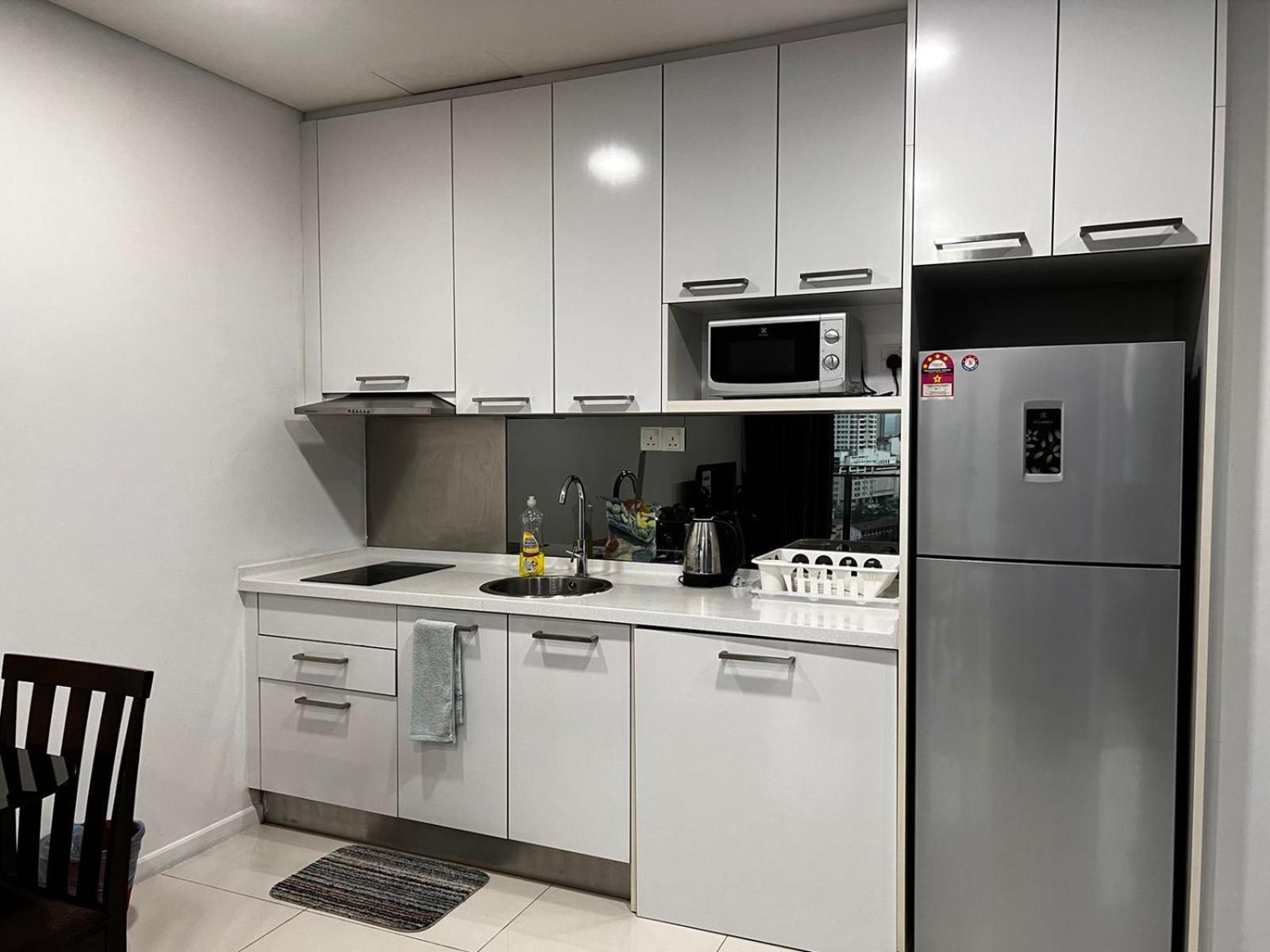 Summer Suites Klcc By Homestay Куала Лумпур Екстериор снимка
