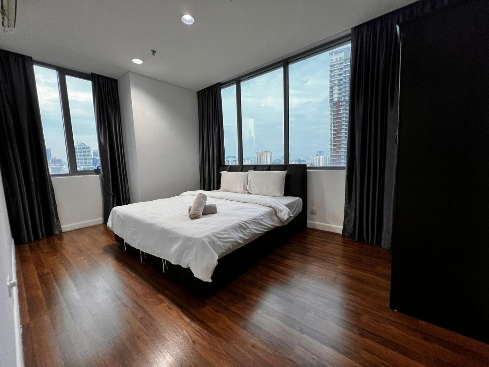 Summer Suites Klcc By Homestay Куала Лумпур Екстериор снимка