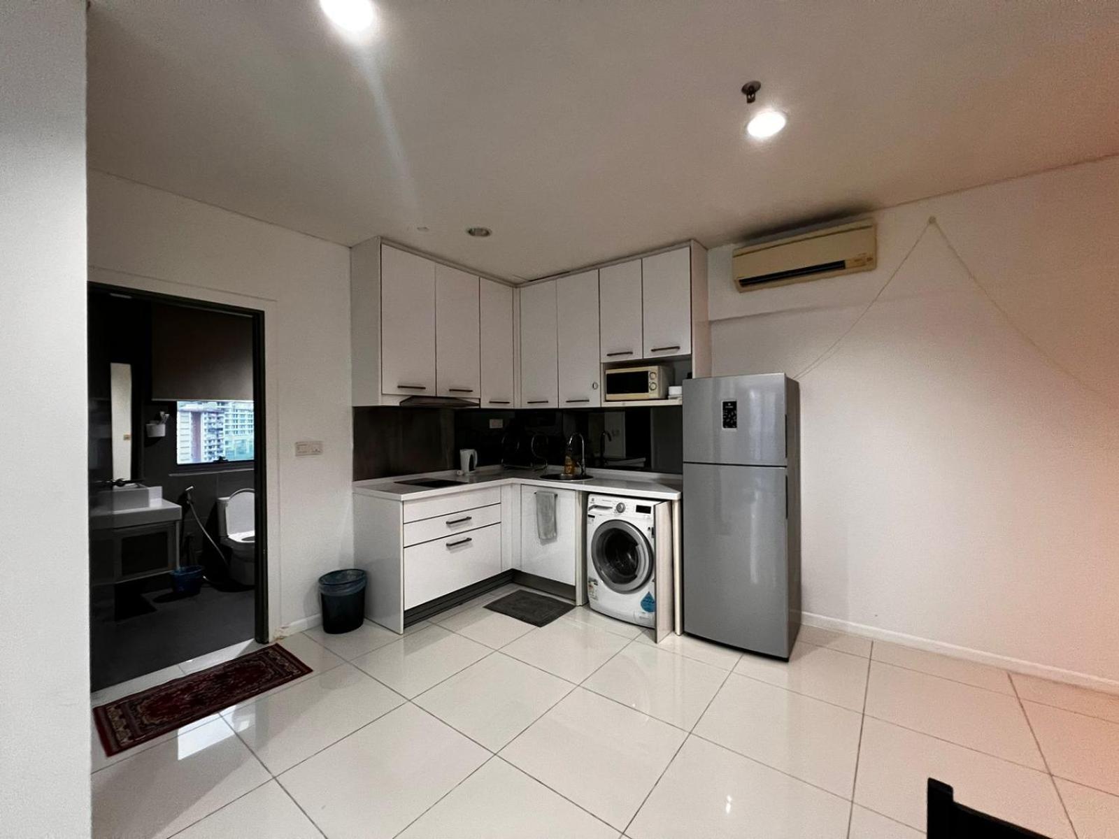 Summer Suites Klcc By Homestay Куала Лумпур Екстериор снимка