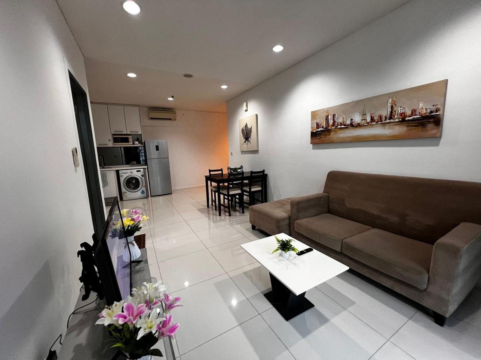 Summer Suites Klcc By Homestay Куала Лумпур Екстериор снимка