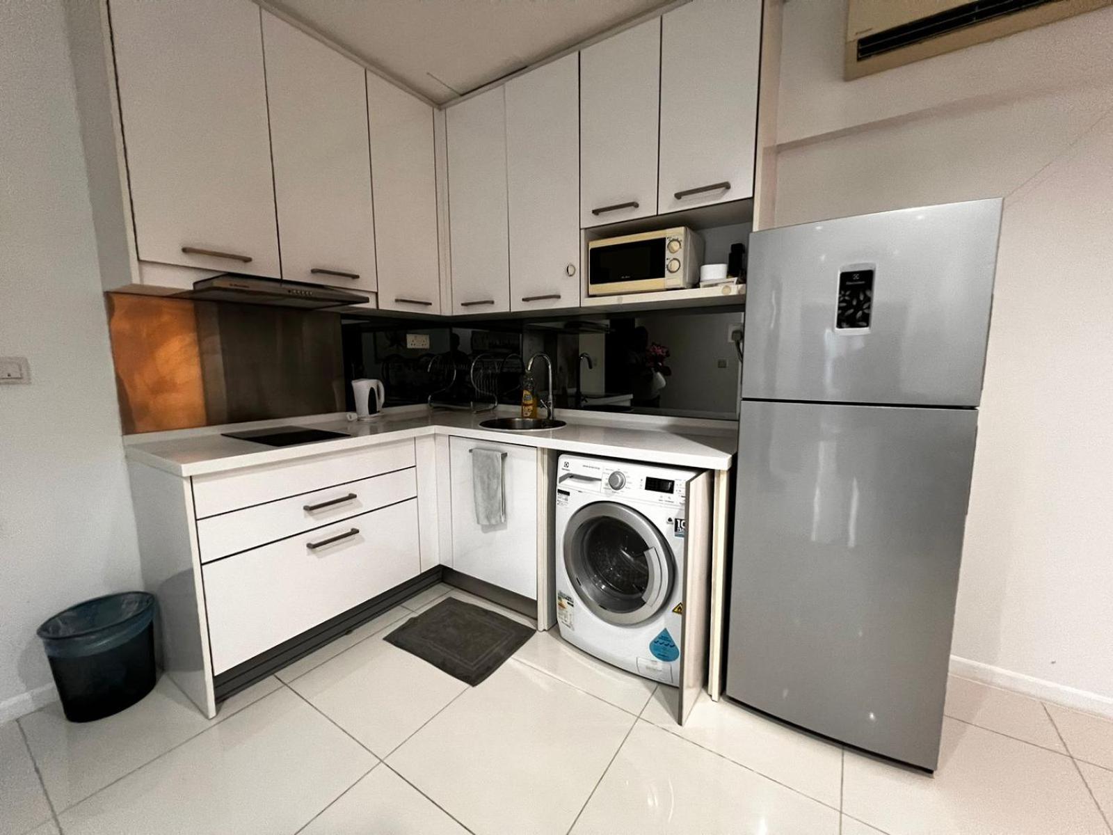 Summer Suites Klcc By Homestay Куала Лумпур Екстериор снимка